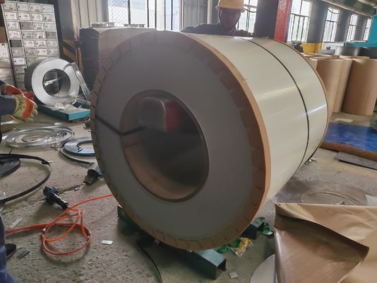 comprar 1250 mm bobina de aço colorido pré-pintada com 180 ‰ 320 MPa resistência ao rendimento e revestimento PE / SMP / HDP / PVDF para painéis externos online manufacture