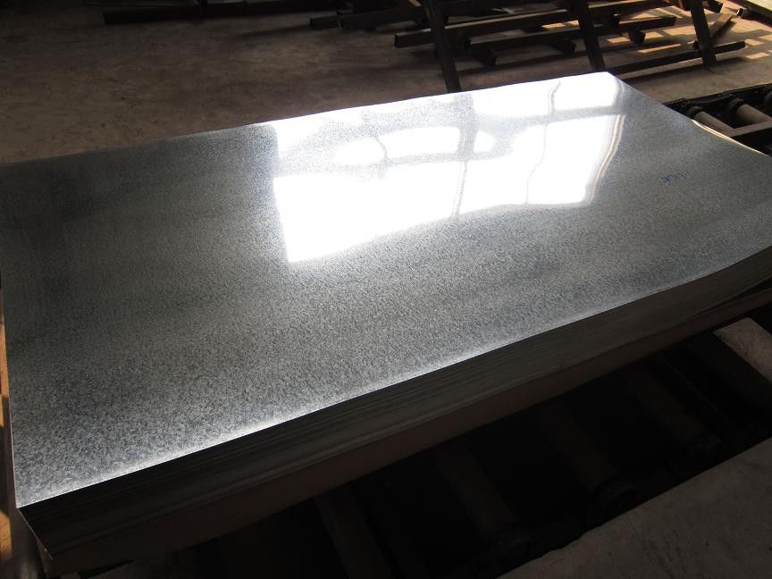 Chapa de aço galvanizado a quente Z40–Z275 passivado (cromado) de 0,15–3,8 mm SGCC DX51D para aplicações em telhados