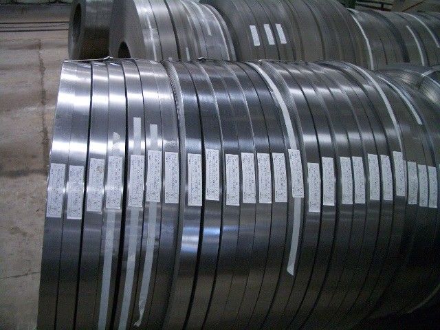 JIS G 3141 SPCC / SPCD / SPCE Faixa de aço laminada a frio com borda de moinho e borda de fenda