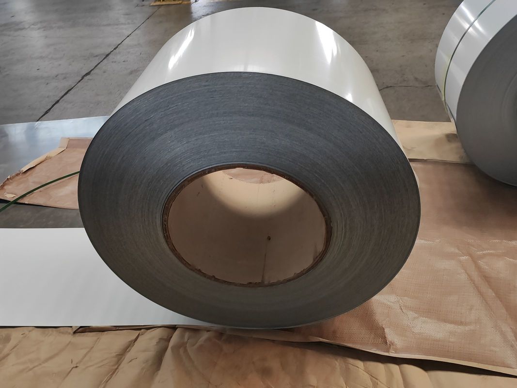 1250 mm bobina de aço colorido pré-pintada com 180 ‰ 320 MPa resistência ao rendimento e revestimento PE / SMP / HDP / PVDF para painéis externos