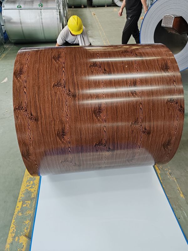 1250 mm bobina de aço colorido pré-pintada com 180 ‰ 320 MPa resistência ao rendimento e revestimento PE / SMP / HDP / PVDF para painéis externos