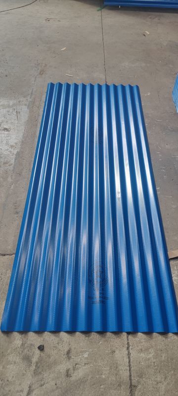 Telhas de aço corrugado DX51D Z120 de 0,50 mm para telhados industriais e residenciais
