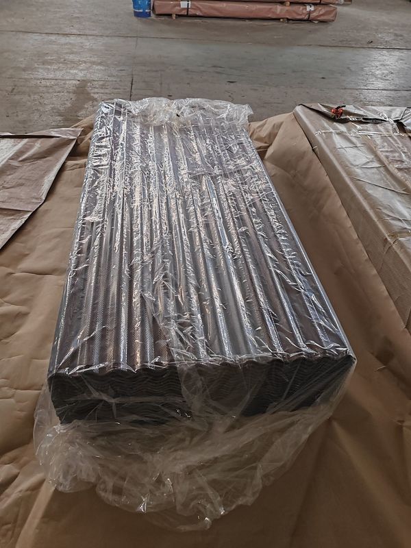 Folhas de telhado de metal galvanizado ondulado de 0,14 ∼1,50 mm com revestimento de zinco de 30 ∼275 g/m2 para telhados e painéis de parede