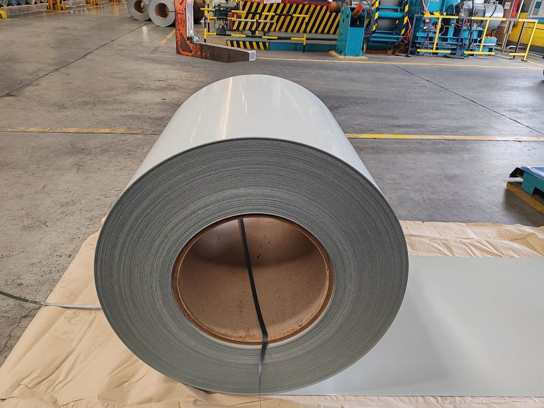 Bobina de Aço PPGI / PPGL Pré-pintada de 700–1250mm com Revestimento Superior de 25±5µm para Telhados, Construção e Painéis de Eletrodomésticos