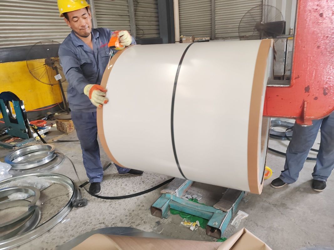 Bobina de Aço Pré-Pintada com Tratamento de Superfície de Ácido Crômico e ID de Bobina de 508/610mm para Telhados e Painéis de Parede