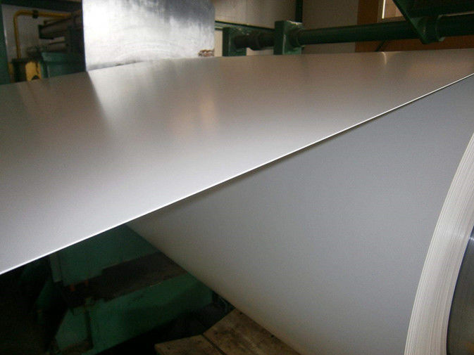 JIS G3312 DX51D+Z bobinas de aço pré-pintadas de cor com revestimento de zinco Z60Z275 para telhados e painéis de construção