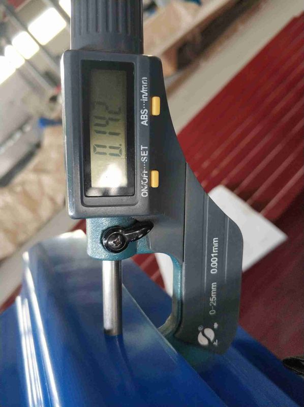 Folhas de telhado de metal galvanizado ondulado de calibre 24 ASTM CGCC para telhado e revestimento de parede