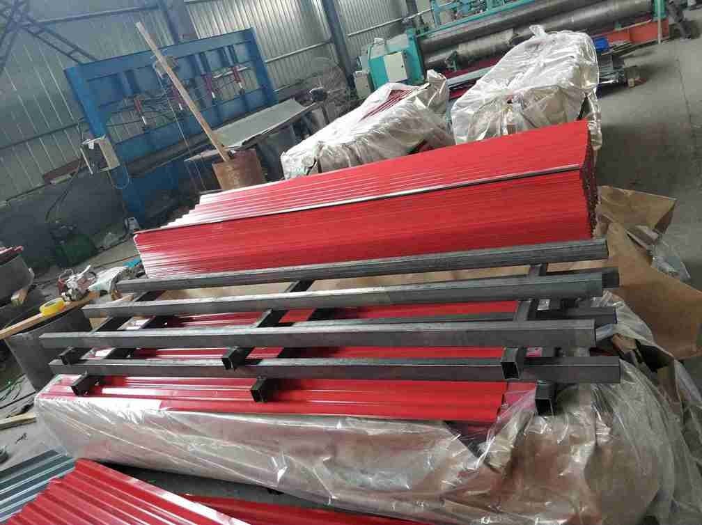 JIS G3322 CGLCC ASTM A792 Telhado de aço corrugado pré-pintado cobre comprimento de 1500–3800 mm para telhados e revestimentos de paredes