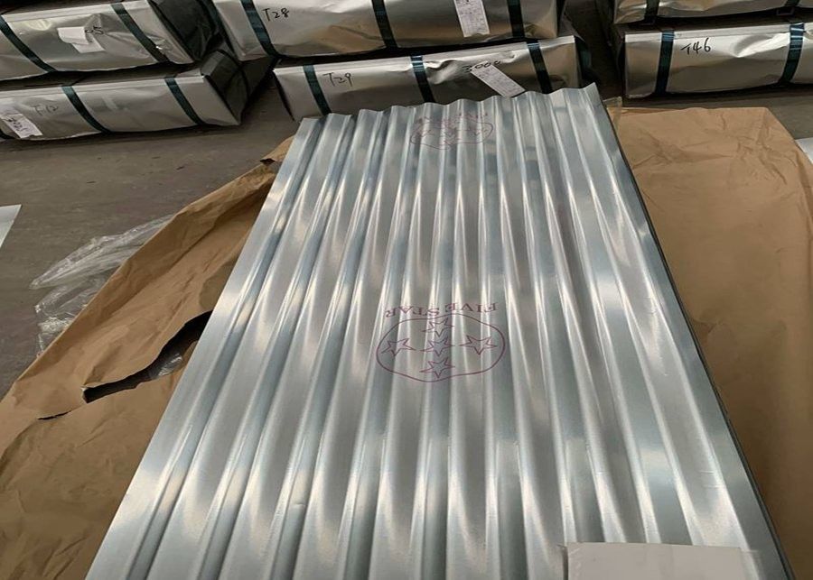 SGCC G275 Folha de telhado galvanizado ondulado com padrão JIS G3302 para aplicações de telhado, parede e cerca