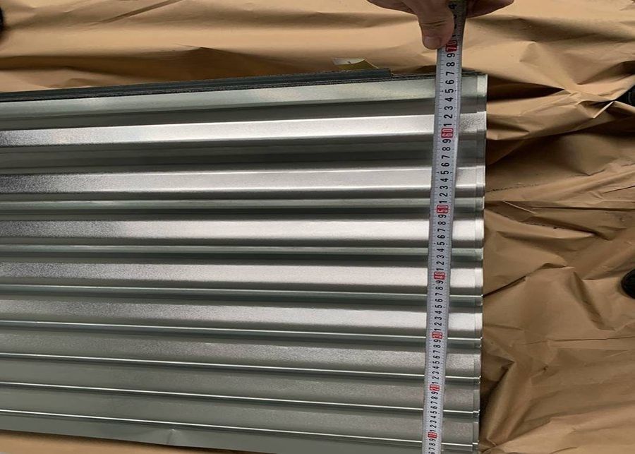 SGCC G275 Folha de telhado galvanizado ondulado com padrão JIS G3302 para aplicações de telhado, parede e cerca
