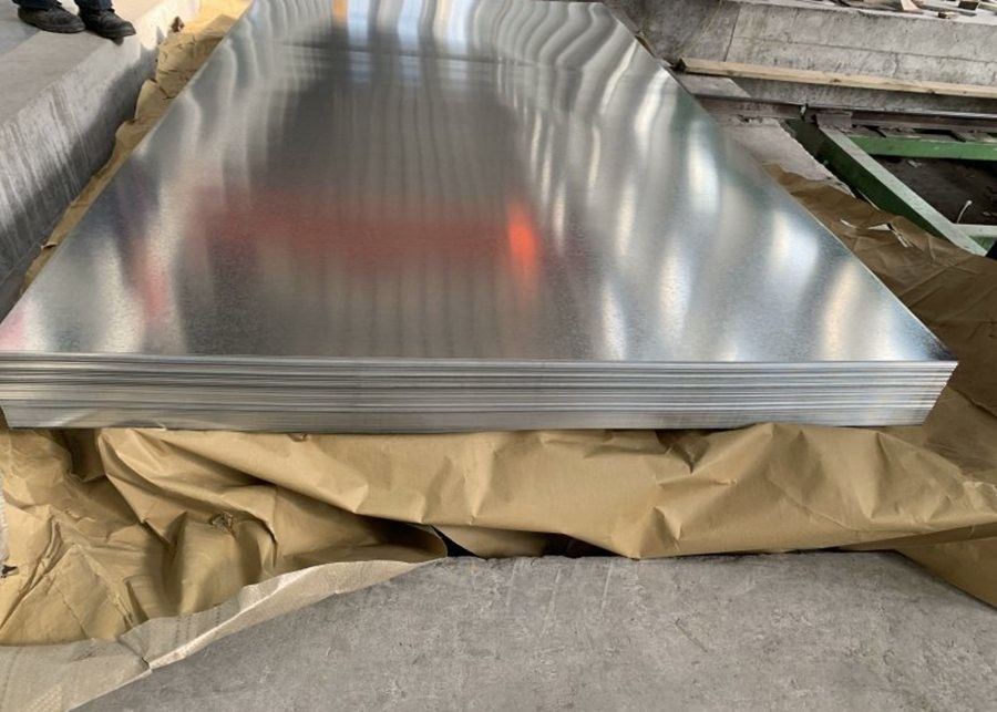 Chapa de aço galvanizado a quente JIS G3302 SGCC Z40–Z275, 0,15–3,8 mm, para aplicações de construção e industriais