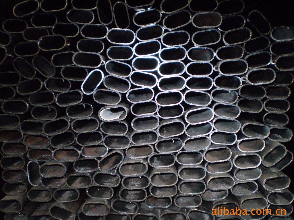 5.8M / 6M ASTM A53 BS1387 DIN2244 Tubos de aço galvanizados oleados preto ERW soldados