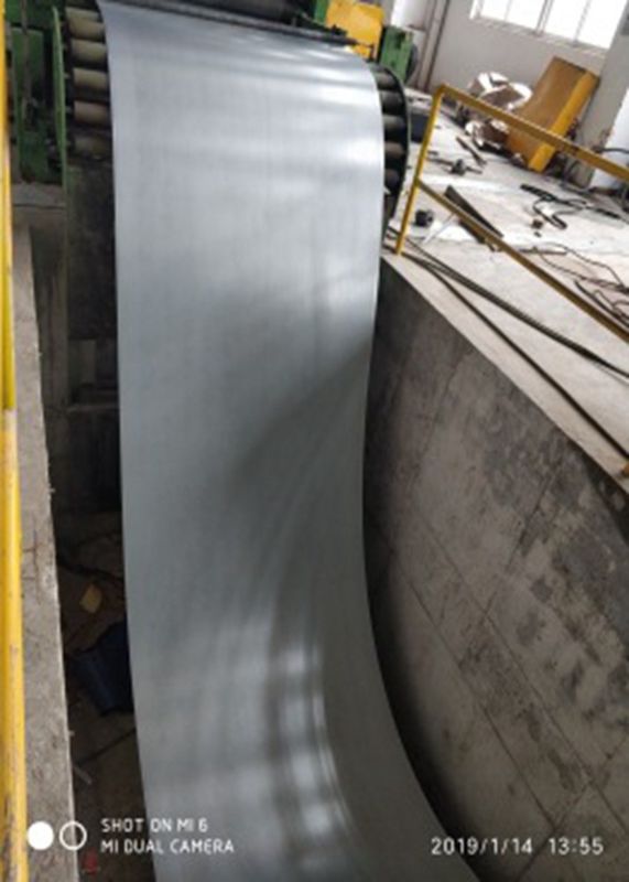 Bobina de Aço Galvanizado a Quente JIS G3302 com Brilho Normal Oleado com Largura de 35–1250mm para Painéis de Mobiliário e Processamento de Chapas