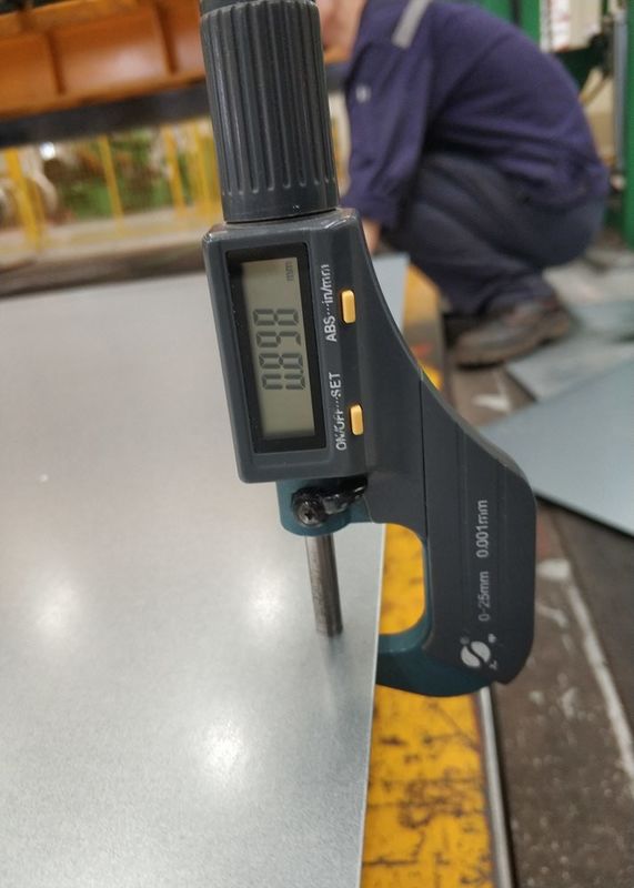 Chapa de Aço Galvanizado a Quente SGCC DX51D de 0,15 mm de Espessura, Largura de 1000–1500 mm para Aplicações em Eletrodomésticos e Chapas Metálicas