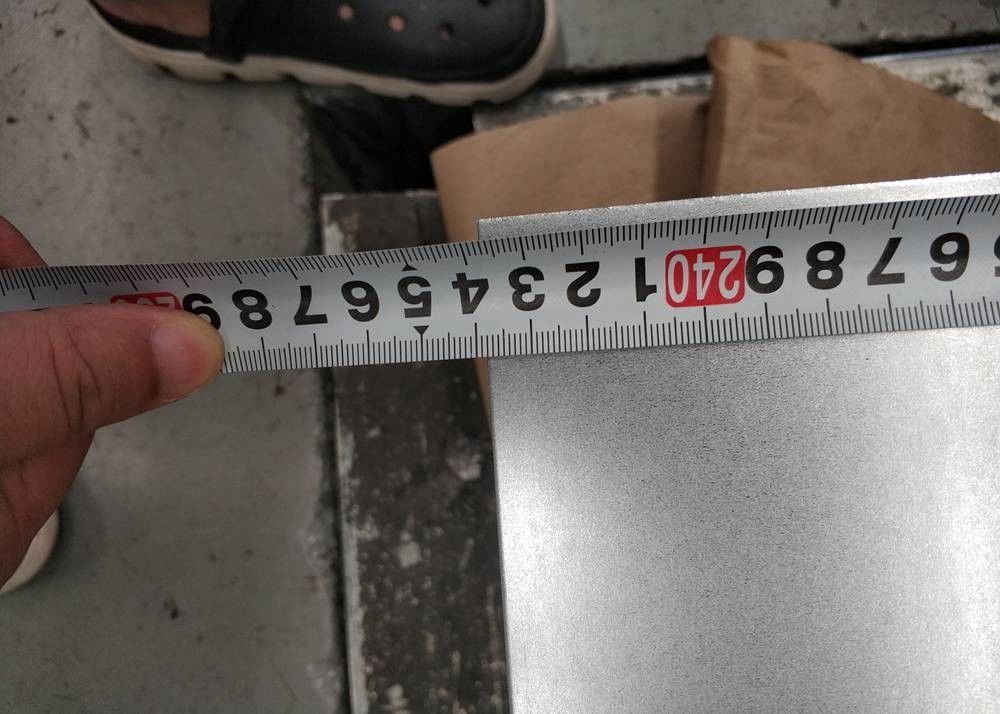 Chapa de Aço Galvanizado a Quente SGCC DX51D de 0,15 mm de Espessura, Largura de 1000–1500 mm para Aplicações em Eletrodomésticos e Chapas Metálicas