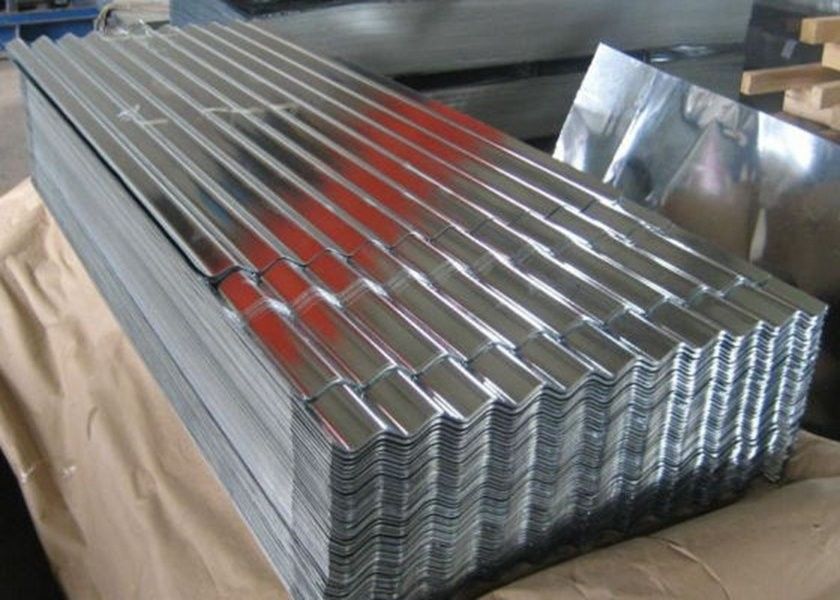 JIS G3302 SGCC G275 Folha de telhado galvanizado ondulado com onda de 76 mm para aplicações de telhado e parede
